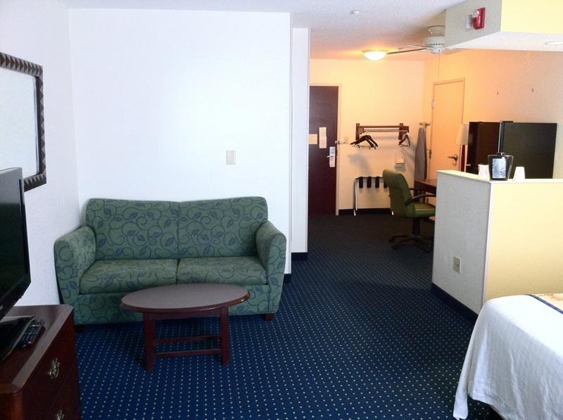 Studios And Suites 4 Less - Gum Road Chesapeake Chambre photo